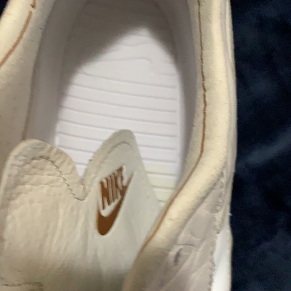 Excellent condition - Picture 2 of 3